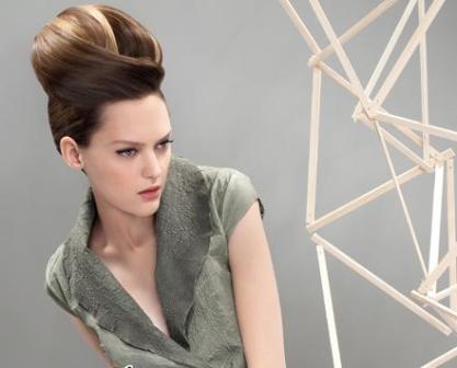 Oryginalne fryzury na wesele - galeria