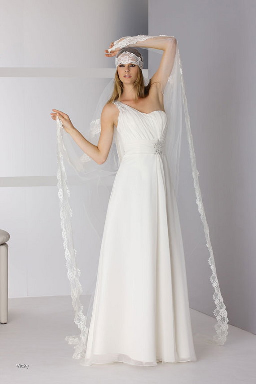 Suknie ślubne Affinity Bridal - jesień 2011