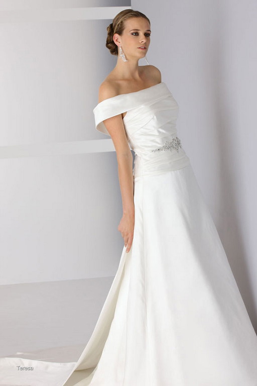 Suknie ślubne Affinity Bridal - jesień 2011