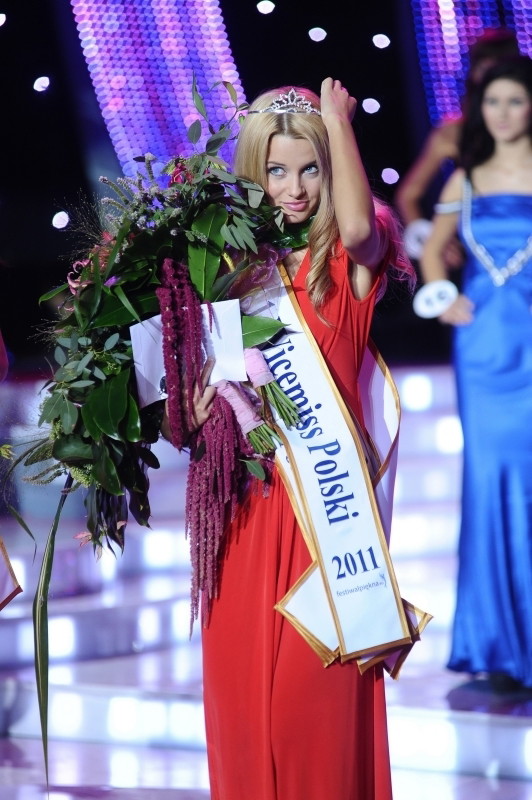 Suknie wieczorowe - pokaz na finale Miss Polski 2011 (foto!)
