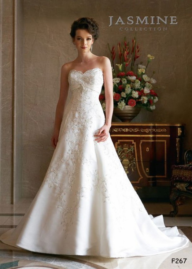 Suknie ślubne z gorsetową górą - Jasmine Collection 2012