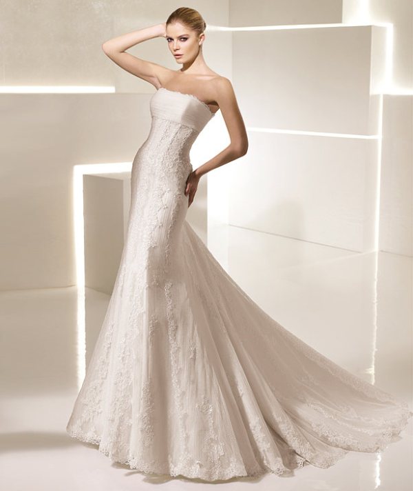 Spektakularne kreacje z kolekcji sukien ślubnych La Sposa 2012