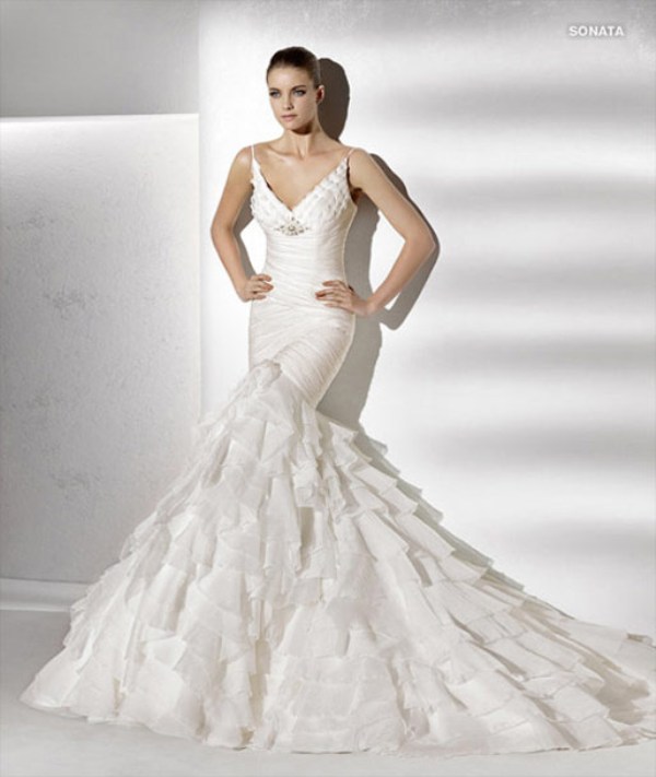 Spektakularne kreacje z kolekcji sukien ślubnych La Sposa 2012