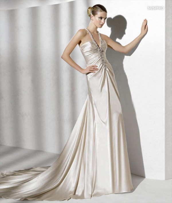 Spektakularne kreacje z kolekcji sukien ślubnych La Sposa 2012