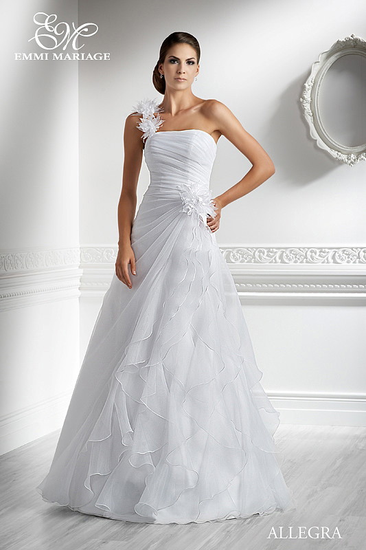 Sukienki ślubne Emmi Mariage - linia Exclusive 2013