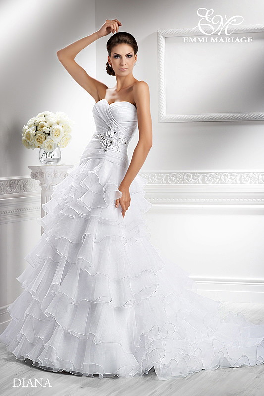 Sukienki ślubne Emmi Mariage - linia Exclusive 2013