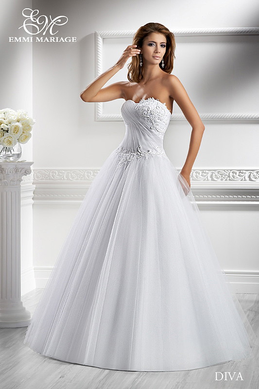 Suknie ślubne Emmi Mariage - linia Diamond 2013
