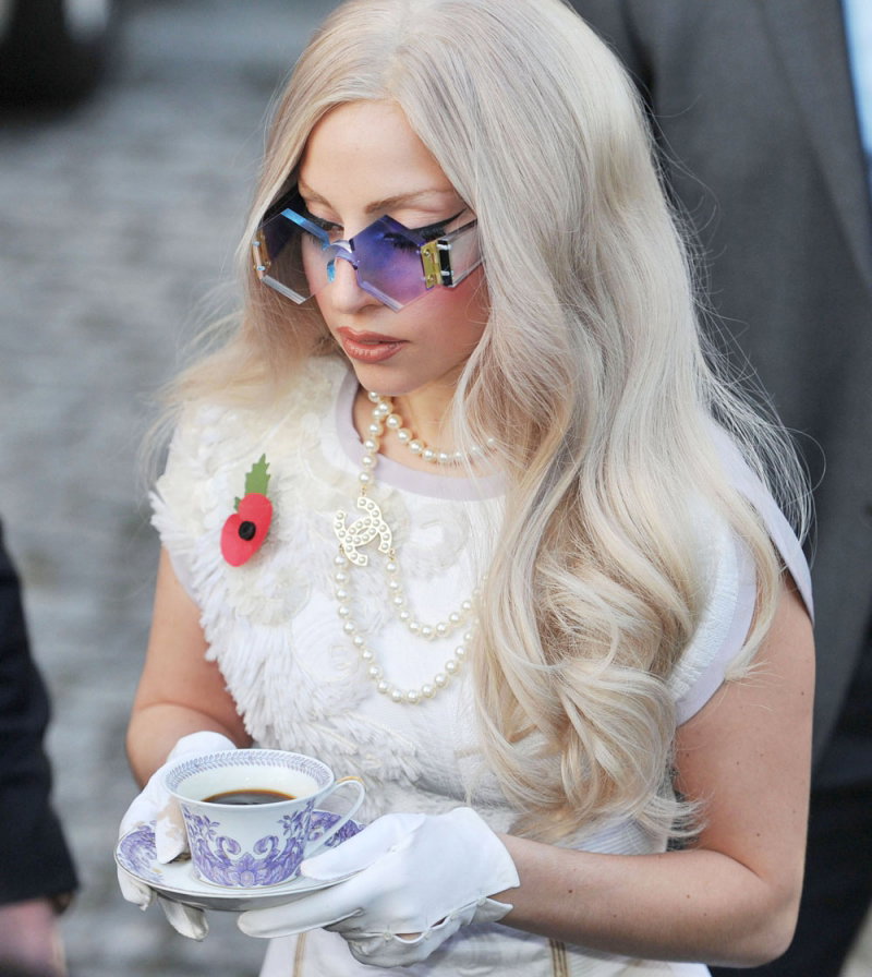 Lady Gaga z kawą