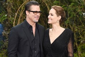 Angelina Jolie i Brad Pitt na premierze filmu "Czarownica"
