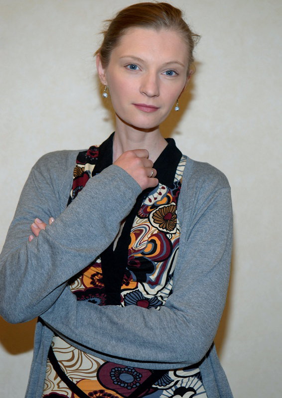 Agata Buzek: Mąż będzie do mnie przyjeżdżał...z psami