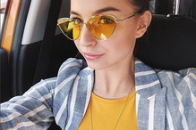 Julia Wieniawa w marynarce z Mango