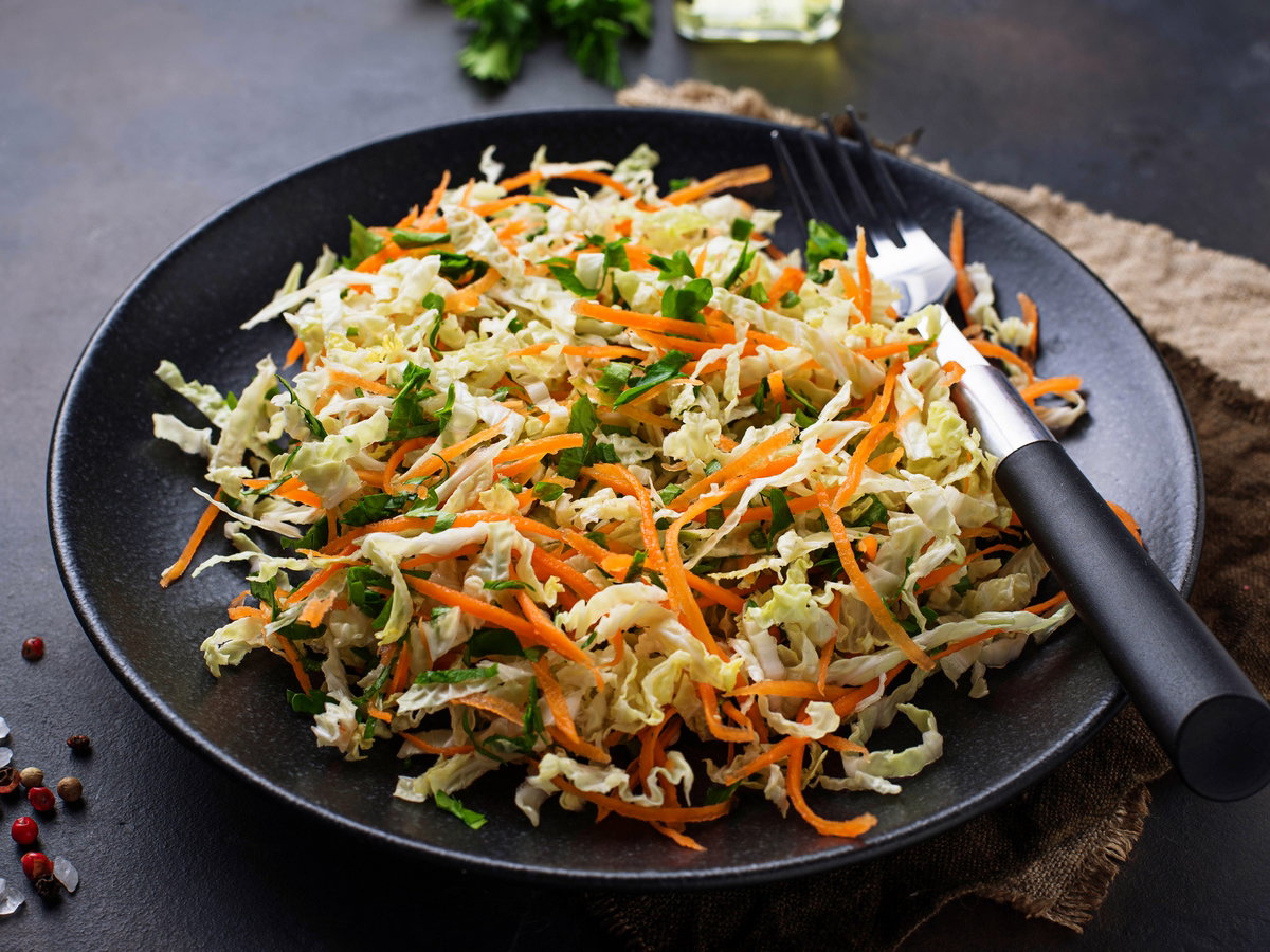 Salad with Chinese cabbage and carrot
