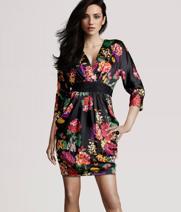czarna sukienka H&M w kwiaty - jesień/zima 2011/2012