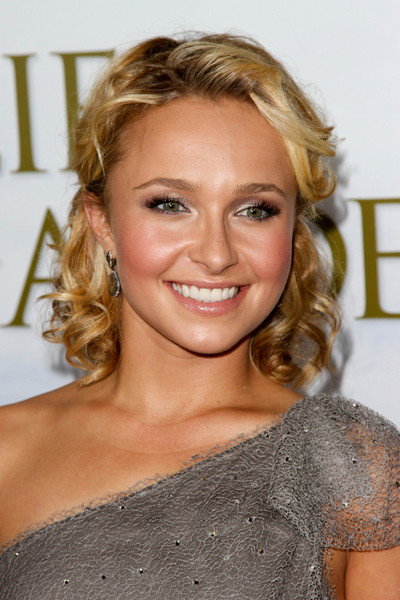 Hayden Panettiere - Wieczorowe fryzury