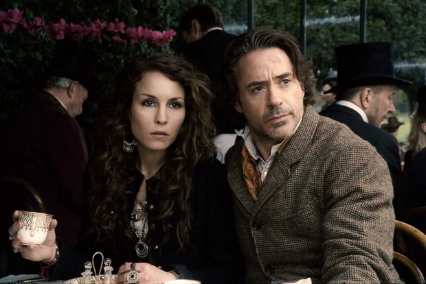 Robert Downey Jr., Noomi Rapace - Sherlock Holmes: Gra cieni