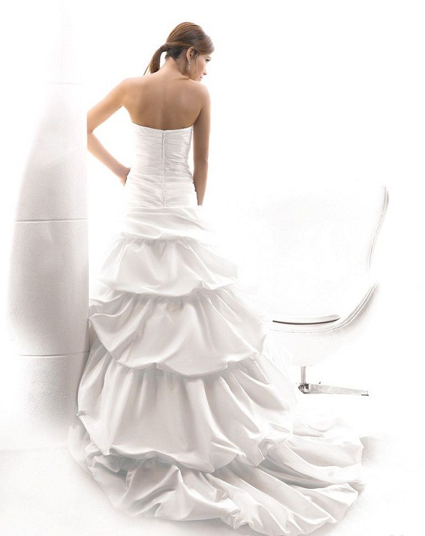 biała suknia ślubna Divina Sposa