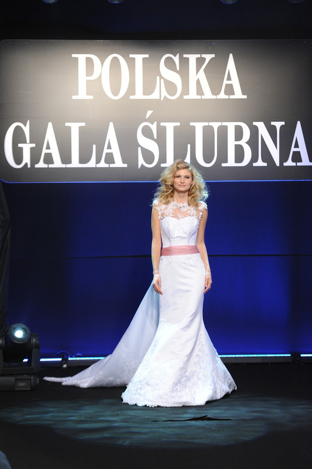 suknia ślubna z paskiem - Polska Gala Ślubna