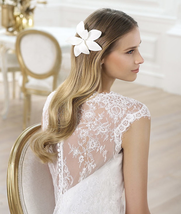 kwiat do włosów Pronovias