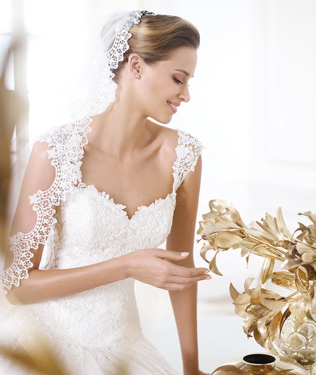 ozdoba do włosów Pronovias z koronką