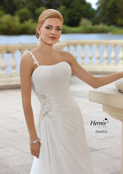 suknia ślubna Herms Bridal na jedno ramię
