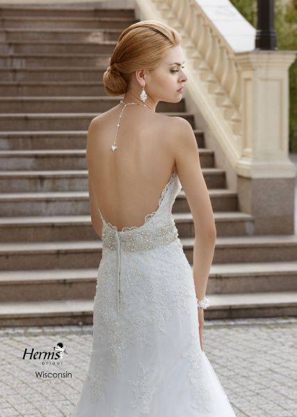 suknia ślubna Herms Bridal z dekoltem na plecach