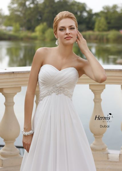 suknia ślubna Herms Bridal z dekoltem w kształcie serca