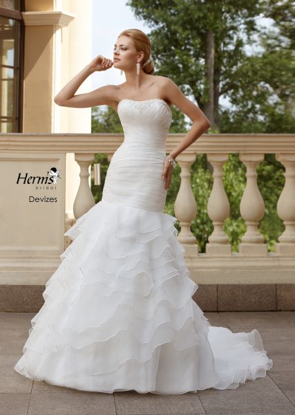 suknia ślubna Herms Bridal z falbanami