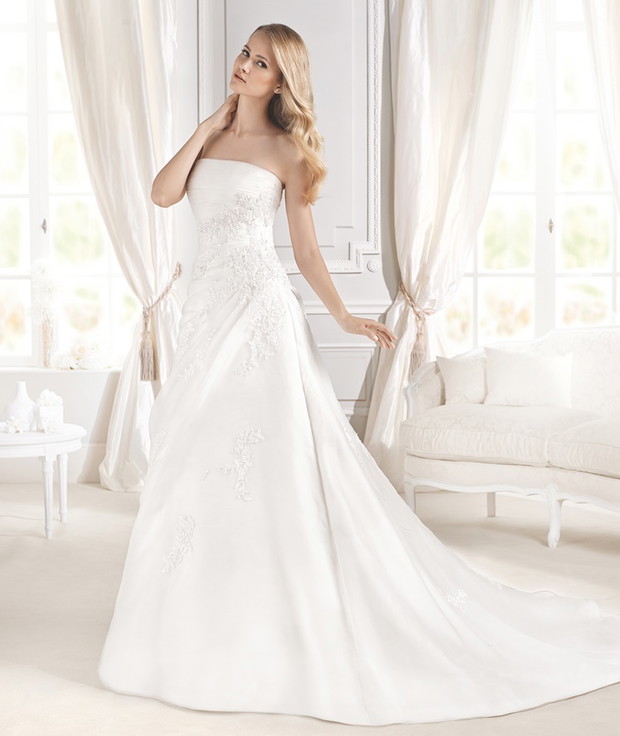 suknia ślubna La Sposa z haftem z trenem