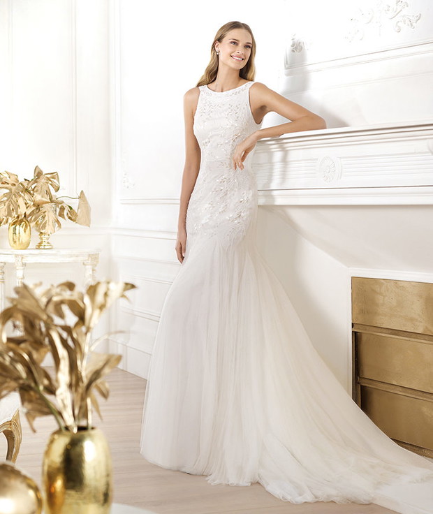 suknia ślubna Pronovias zabudowana