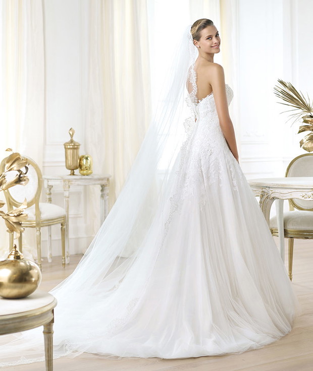 suknia ślubna Pronovias
