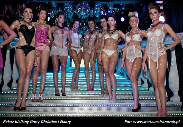 Pokaz bielizny Christies i Naory - Itakas Holiday Party by Moda&Styl