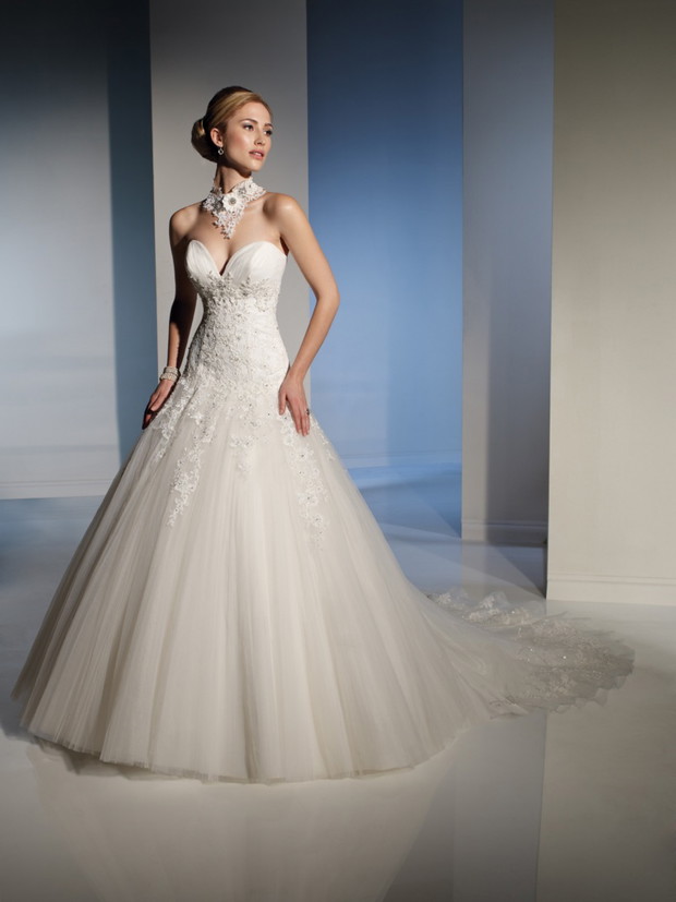 Suknie ślubne Sophia Tolli 2011 - zdjęcie
