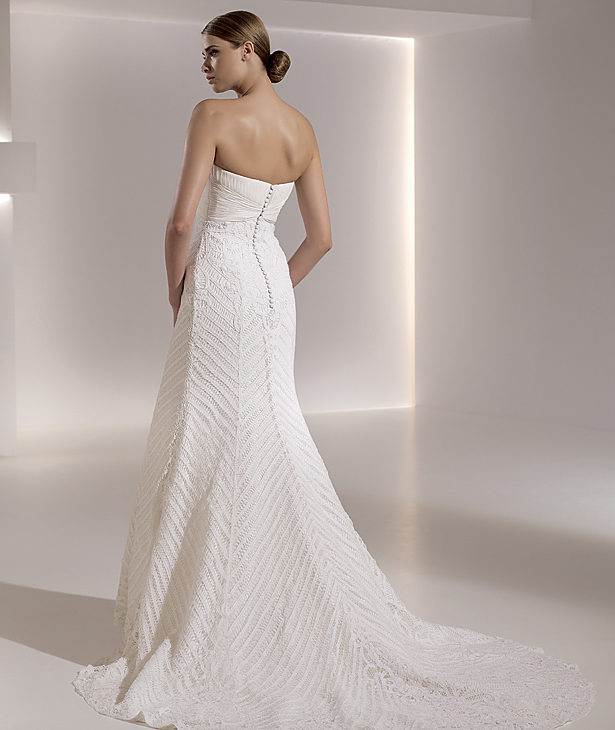 Pronovias suknie ślubne 2010 - zdjęcie