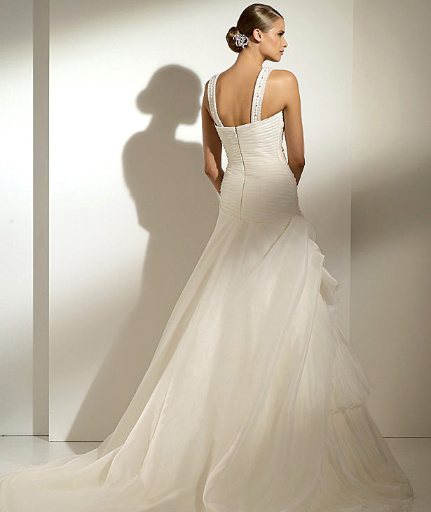 Pronovias suknie ślubne 2010 - zdjęcie