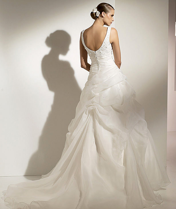 Pronovias suknie ślubne 2010 - zdjęcie