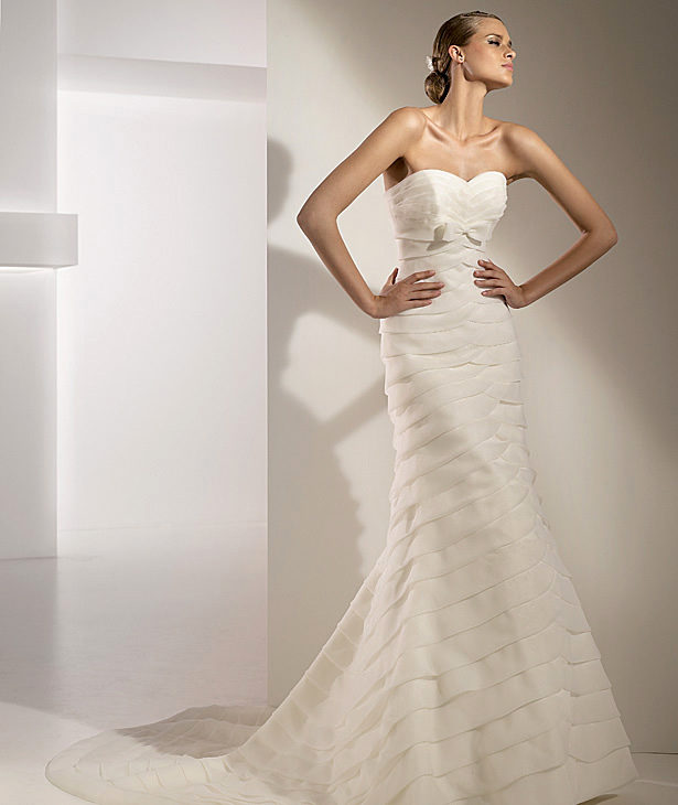 Pronovias suknie ślubne 2010 - zdjęcie