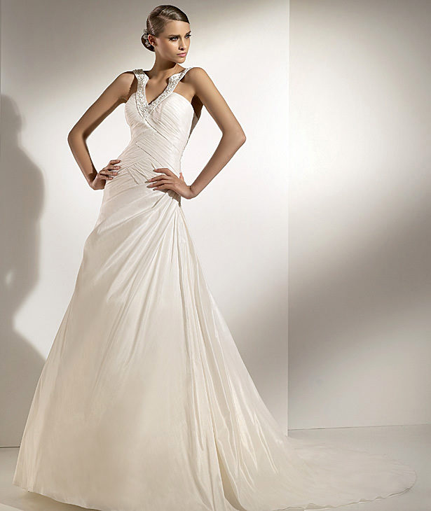 Pronovias suknie ślubne 2010 - zdjęcie