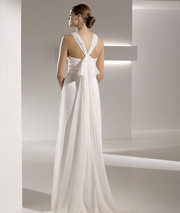 Pronovias suknie ślubne 2010 - zdjęcie
