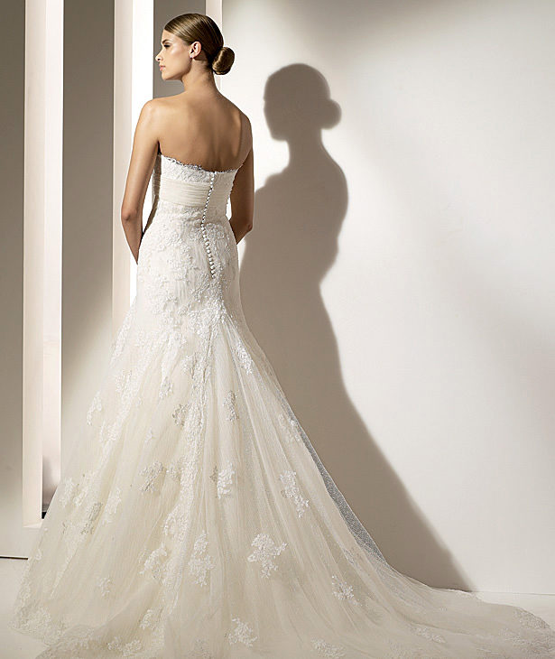 Pronovias suknie ślubne 2010 - zdjęcie