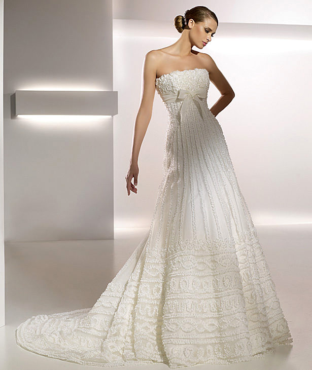 Pronovias suknie ślubne 2010 - zdjęcie