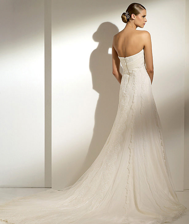 Pronovias suknie ślubne 2010 - zdjęcie