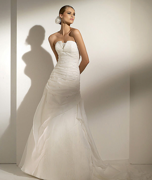 Pronovias suknie ślubne 2010 - zdjęcie