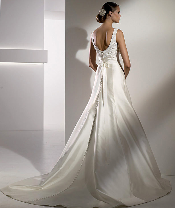Pronovias suknie ślubne 2010 - zdjęcie