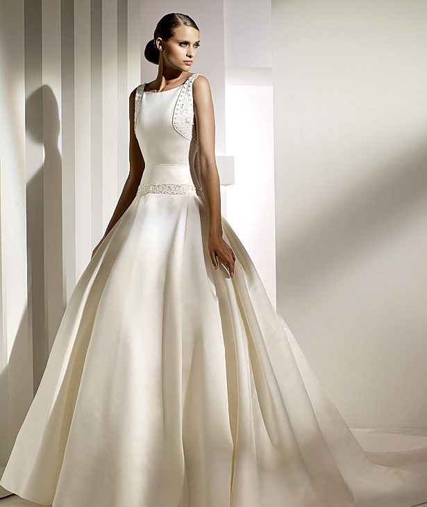 Pronovias suknie ślubne 2010 - zdjęcie