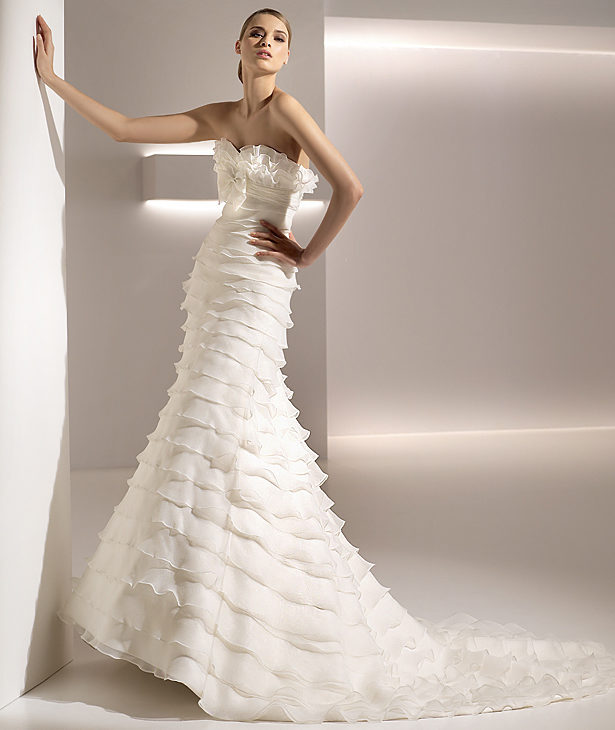 Pronovias suknie ślubne 2010 - zdjęcie