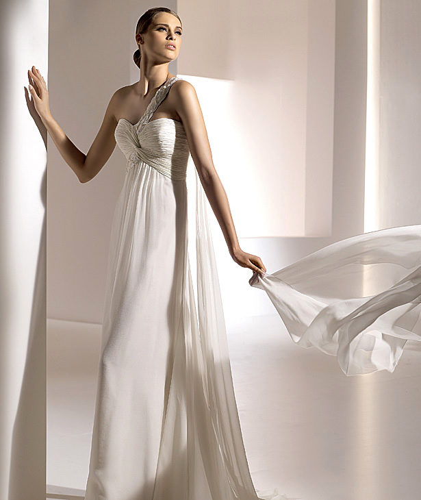 Pronovias suknie ślubne 2010 - zdjęcie