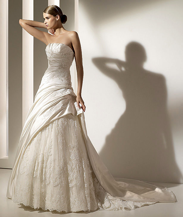 Pronovias suknie ślubne 2010 - zdjęcie