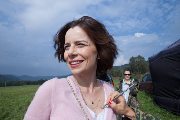 Agata Kulesza w sesji zdjęciowej dla magazynu Uroda życia