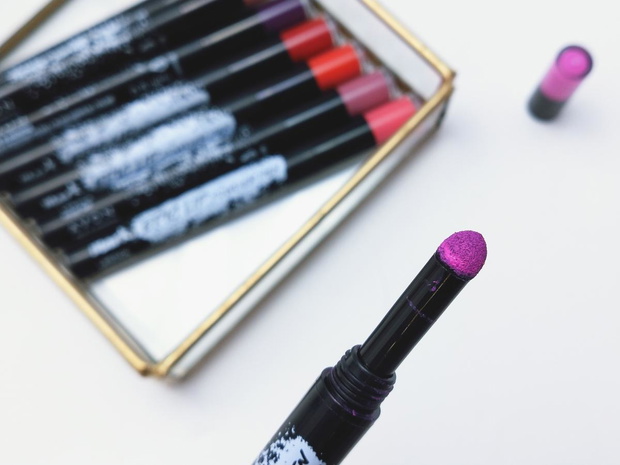 aplikator-szminki-epic-lip-powder-pen-avon-2443739-610a698