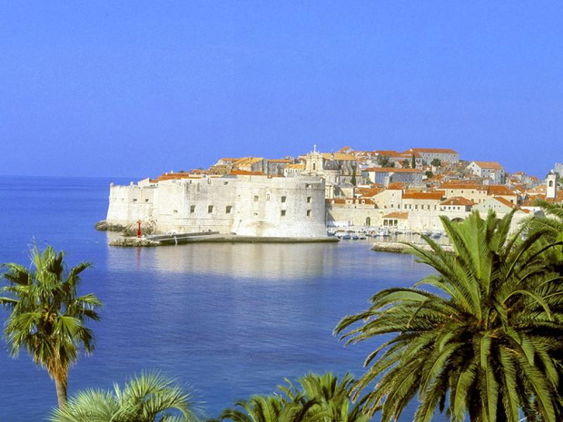dubrovnik-2327353-3738373